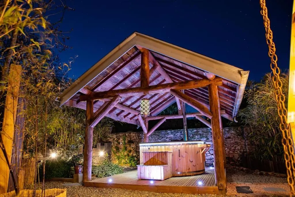 La Cabane Des Colibris Rieupeyroux  Fransa